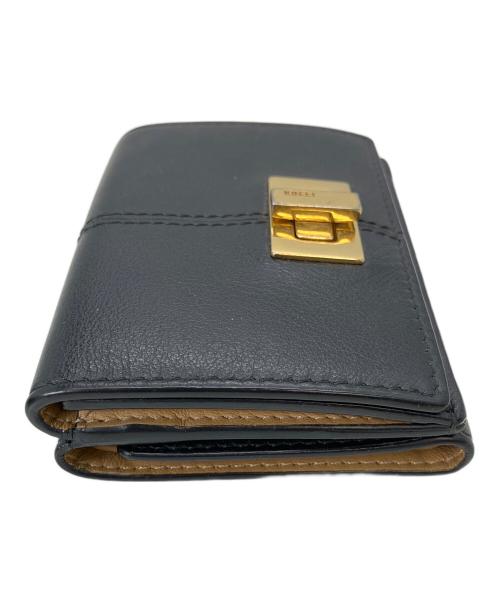 FENDI（フェンディ）FENDI (フェンディ) ピーカブーセレリア　コンパクトウォレットの古着・服飾アイテム