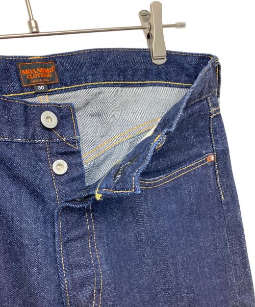 MOANDMO CLOTHING（モーアンドモークロージング）MOANDMO CLOTHING (モーアンドモークロージング) デニムパンツ インディゴ サイズ:W30×L30 未使用品の古着・服飾アイテム