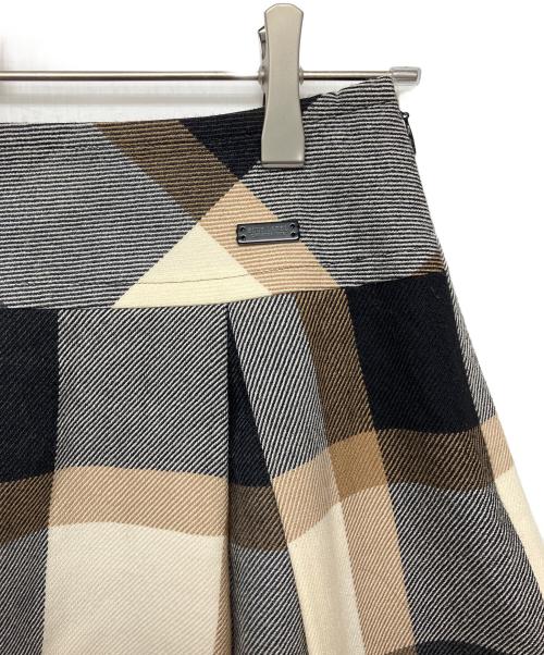 BLUE LABEL CRESTBRIDGE（ブルーレーベルクレストブリッジ）BLUE LABEL CRESTBRIDGE (ブルーレーベルクレストブリッジ) チェックスカート ブラウン×ブラック サイズ:36の古着・服飾アイテム