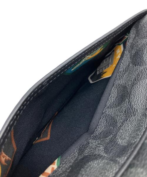 COACH（コーチ）COACH (コーチ) 2515　シグネチャー　セカンドバッグ ブラックの古着・服飾アイテム
