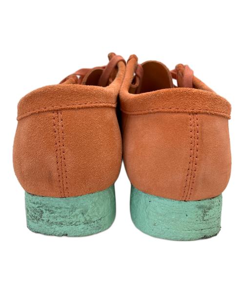 CLARKS（クラークス）CLARKS (クラークス) ワラビーシューズ オレンジ サイズ:26.5cmの古着・服飾アイテム