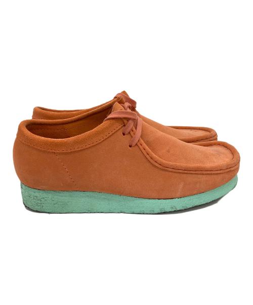 CLARKS（クラークス）CLARKS (クラークス) ワラビーシューズ オレンジ サイズ:26.5cmの古着・服飾アイテム