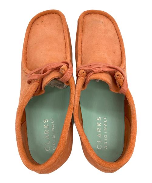 CLARKS（クラークス）CLARKS (クラークス) ワラビーシューズ オレンジ サイズ:26.5cmの古着・服飾アイテム