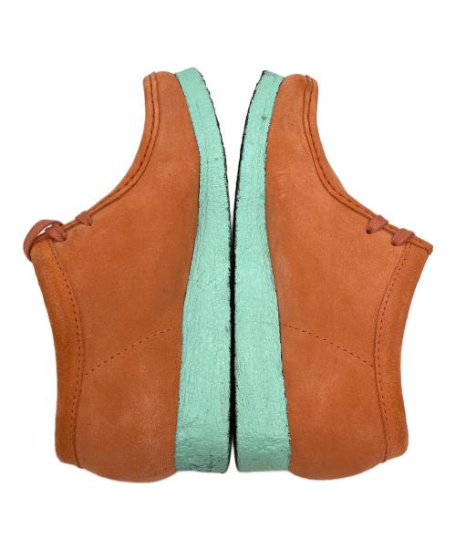 CLARKS（クラークス）CLARKS (クラークス) ワラビーシューズ オレンジ サイズ:26.5cmの古着・服飾アイテム
