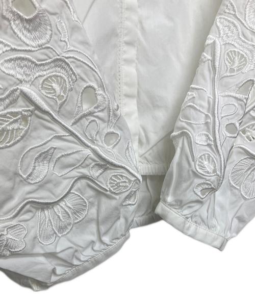 DOROTHEE SCHUMACHER（ドロシーシューマッハ）DOROTHEE SCHUMACHER (ドロシーシューマッハ) EMBROIDERED BEAUTY blouse ホワイト サイズ:1 未使用品の古着・服飾アイテム