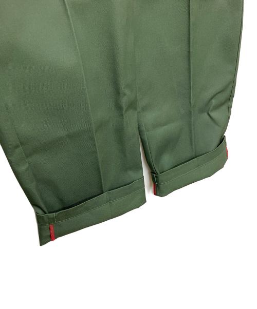Dickies（ディッキーズ）Dickies (ディッキーズ) ガンダム (ガンダム) 『機動戦士ガンダム』WORK PANTS 地球連邦軍　チノパン カーキ サイズ:86cm (W34) 未使用品の古着・服飾アイテム