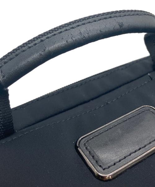 TUMI（トゥミ）TUMI (トゥミ) 06602031D　ショルダーバッグ ブラックの古着・服飾アイテム
