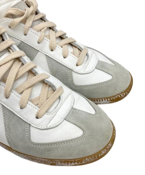 Maison Margiela（メゾンマルジェラ）Maison Margiela (メゾンマルジェラ) S37WS0562 P3724　REPLICA　ジャーマントレーナー ホワイト×グレー サイズ:41の古着・服飾アイテム