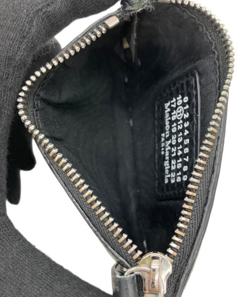 Maison Margiela（メゾンマルジェラ）Maison Margiela (メゾンマルジェラ) S56UI0143 P4455 フラグメントケース ブラックの古着・服飾アイテム