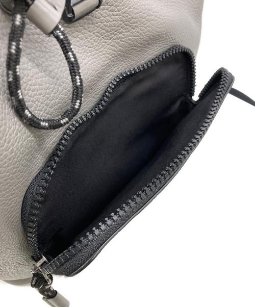 COACH（コーチ）COACH (コーチ) J2092　レザーリュック グレーの古着・服飾アイテム
