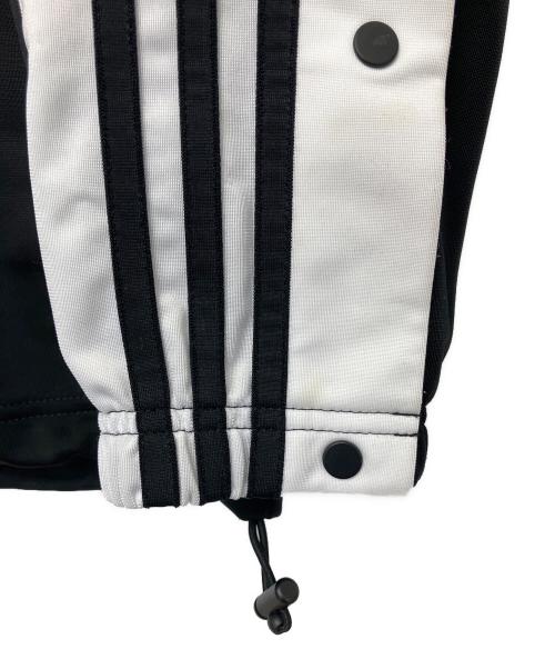adidas（アディダス）adidas (アディダス) JN0810　メガブレイクジャケット ブラック×ホワイト サイズ:Mの古着・服飾アイテム