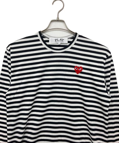 PLAY COMME des GARCONS（プレイコムデギャルソン）PLAY COMME des GARCONS (プレイコムデギャルソン) AX-T164　ボーダーカットソー ホワイト×ブラック サイズ: L 未使用品の古着・服飾アイテム