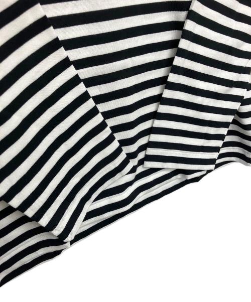 PLAY COMME des GARCONS（プレイコムデギャルソン）PLAY COMME des GARCONS (プレイコムデギャルソン) AX-T164　ボーダーカットソー ホワイト×ブラック サイズ: L 未使用品の古着・服飾アイテム