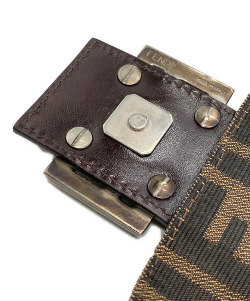 FENDI（フェンディ）FENDI (フェンディ) ズッカ　マンマバケット　ショルダーバッグ ブラウンの古着・服飾アイテム