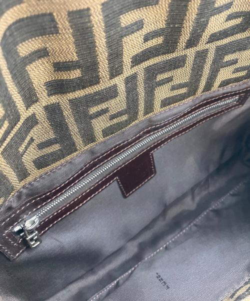 FENDI（フェンディ）FENDI (フェンディ) ズッカ　マンマバケット　ショルダーバッグ ブラウンの古着・服飾アイテム
