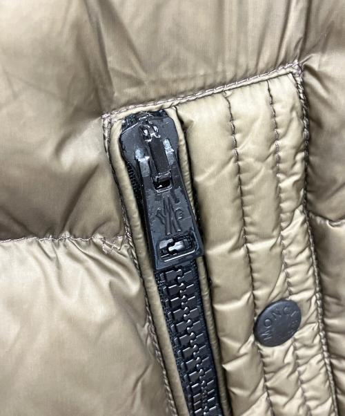 MONCLER（モンクレール）MONCLER (モンクレール) BASILE バジーレ　ダウンジャケット ベージュ サイズ:３の古着・服飾アイテム