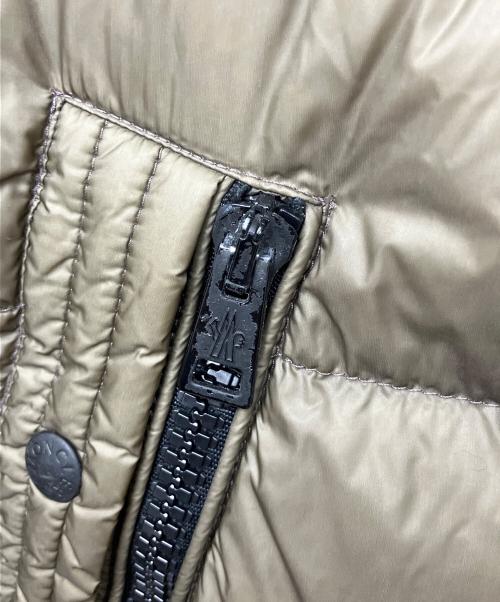 MONCLER（モンクレール）MONCLER (モンクレール) BASILE バジーレ　ダウンジャケット ベージュ サイズ:３の古着・服飾アイテム