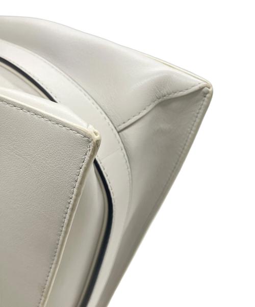 FURLA（フルラ）FURLA (フルラ) WB01246 ヌヴォラ ハンドバッグ ホワイトの古着・服飾アイテム