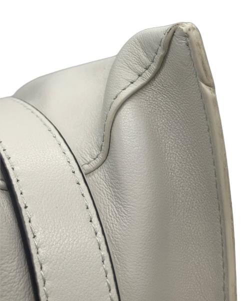 FURLA（フルラ）FURLA (フルラ) WB01246 ヌヴォラ ハンドバッグ ホワイトの古着・服飾アイテム