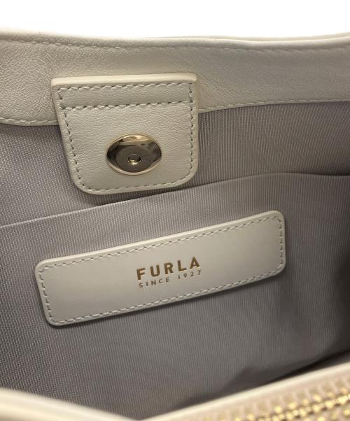 FURLA（フルラ）FURLA (フルラ) WB01246 ヌヴォラ ハンドバッグ ホワイトの古着・服飾アイテム