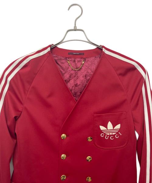 GUCCI（グッチ）GUCCI (グッチ) adidas (アディダス) ラインノーカラーダブルジャケット レッド サイズ:46の古着・服飾アイテム