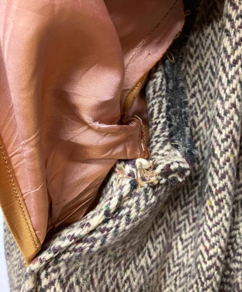 Burberry's（バーバリーズ）Burberry's (バーバリーズ) ヴィンテージ 大文字ロゴ 1940~1950年代　ハンドウーヴンアイリッシュツイードステンカラーコート ベージュ サイズ:不明の古着・服飾アイテム