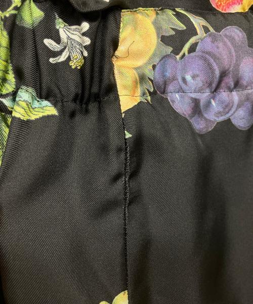 CABAN（キャバン）CABaN (キャバン) コットン Green Showerプリント 2タックワイドパンツ ブラック サイズ:Sの古着・服飾アイテム