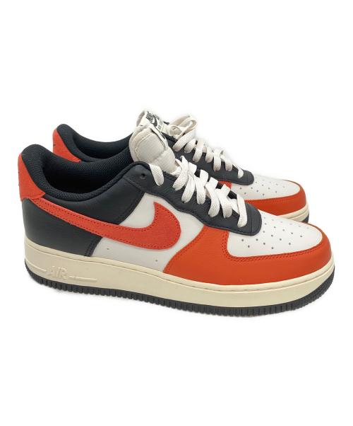 NIKE（ナイキ）NIKE (ナイキ) HQ4987-010　AIR FORCE1 LOW　スニーカー ホワイト×オレンジ サイズ:27cmの古着・服飾アイテム