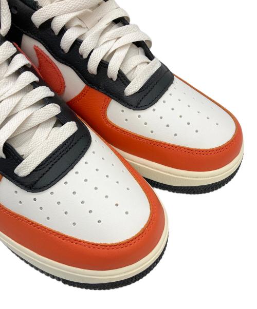 NIKE（ナイキ）NIKE (ナイキ) HQ4987-010　AIR FORCE1 LOW　スニーカー ホワイト×オレンジ サイズ:27cmの古着・服飾アイテム