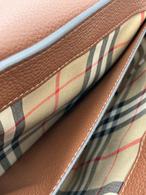 BURBERRY LONDON（バーバリーロンドン）BURBERRY LONDON (バーバリーロンドン) 8021111 ショルダーバッグ ブラウンの古着・服飾アイテム