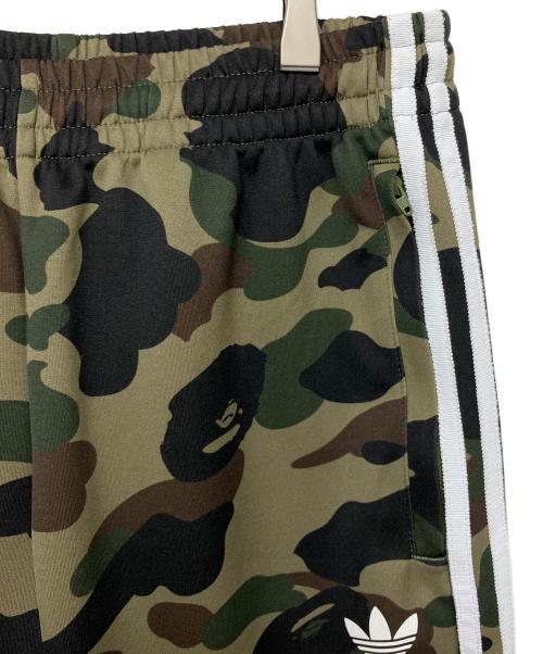 adidas（アディダス）adidas (アディダス) A BATHING APE (アベイシングエイプ) DP0187　BAPE TRACK PANT オリーブ サイズ:Oの古着・服飾アイテム