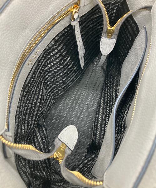 PRADA（プラダ）PRADA (プラダ) 1BE066 ショルダーバッグ アイボリーの古着・服飾アイテム