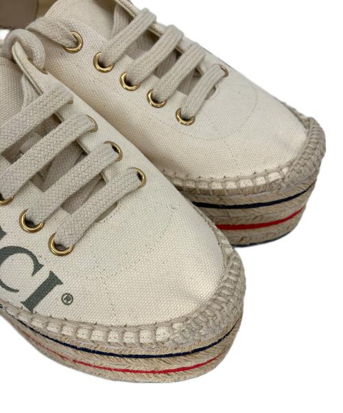 GUCCI（グッチ）GUCCI (グッチ) プラットフォーム スニーカー ベージュ サイズ:35の古着・服飾アイテム