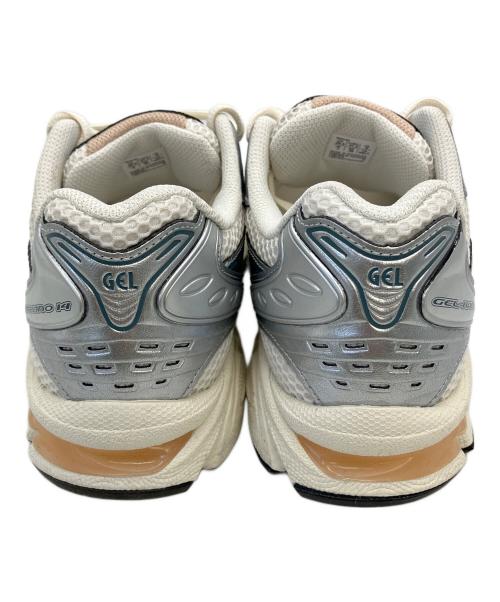 asics（アシックス）asics (アシックス) 1203A537　スニーカー シルバー×ホワイト サイズ:26cmの古着・服飾アイテム