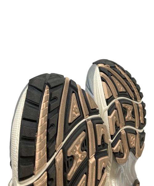 asics（アシックス）asics (アシックス) 1203A537　スニーカー シルバー×ホワイト サイズ:26cmの古着・服飾アイテム