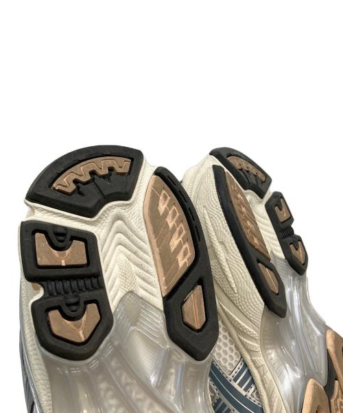 asics（アシックス）asics (アシックス) 1203A537　スニーカー シルバー×ホワイト サイズ:26cmの古着・服飾アイテム