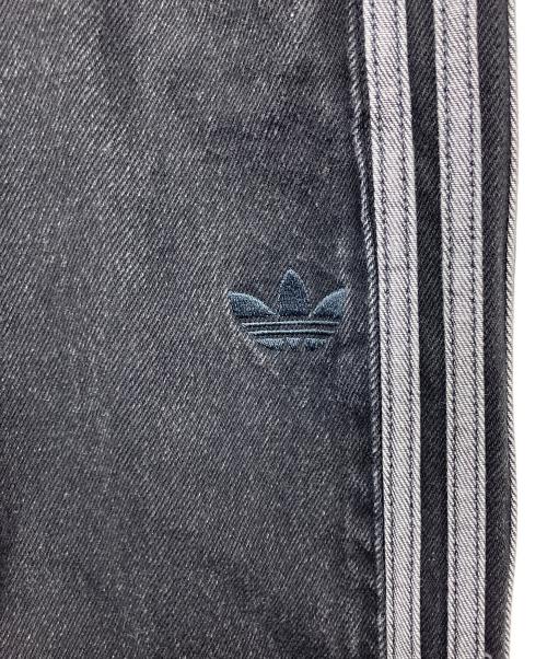 adidas（アディダス）adidas (アディダス) アディカラー デニム ファイヤーバードパンツ ブラック サイズ:86cm (W34)の古着・服飾アイテム