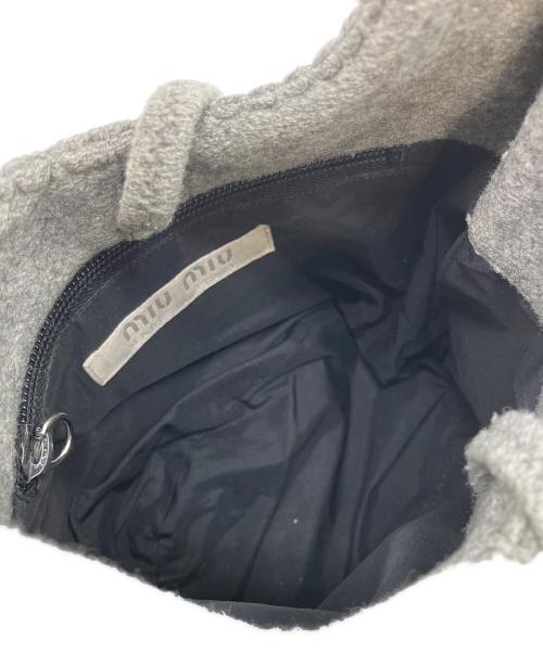 MIU MIU（ミュウミュウ）MIU MIU (ミュウミュウ) 90s・ARCHIVES　ワンショルダーバッグ グレーの古着・服飾アイテム