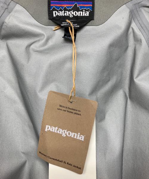 Patagonia（パタゴニア）Patagonia (パタゴニア) green label relaxing (グリーンレーベルリラクシング) トレント シェル3L ジャケット ホワイト サイズ:S 未使用品の古着・服飾アイテム
