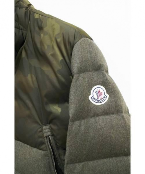 MONCLER（モンクレール）MONCLER (モンクレール) ナイロンウール切替ダウンジャケット オリーブ サイズ:1の古着・服飾アイテム