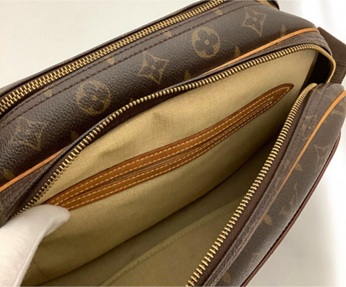 LOUIS VUITTON（ルイ ヴィトン）LOUIS VUITTON (ルイヴィトン) リポーターPM サイズ:PM モノグラム M45254 SP0010の古着・服飾アイテム