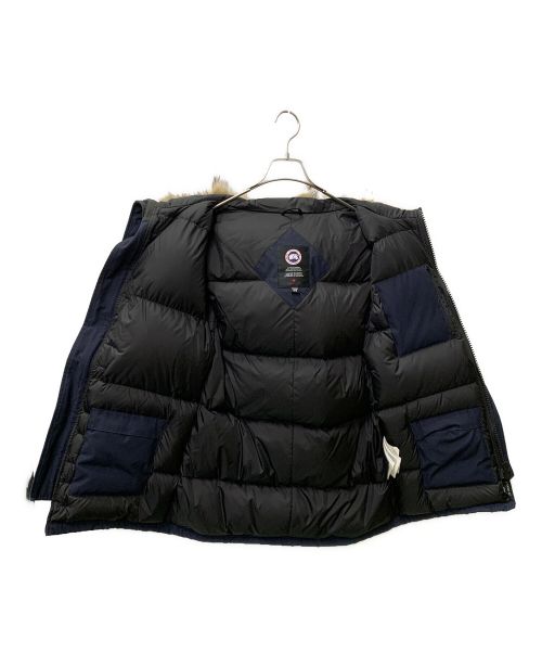 CANADA GOOSE（カナダグース）CANADA GOOSE (カナダグース) ダウンジャケット ネイビー サイズ:Mの古着・服飾アイテム