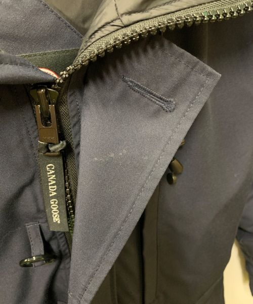 CANADA GOOSE（カナダグース）CANADA GOOSE (カナダグース) ダウンジャケット ネイビー サイズ:Mの古着・服飾アイテム