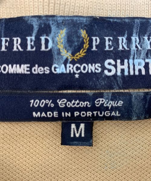 FRED PERRY（フレッドペリー）FRED PERRY (フレッドペリー) COMME des GARCONS (コムデギャルソン) FRED PERRY COMME des GARCONS ポロシャツ ベージュ×ブルー サイズ:Mの古着・服飾アイテム