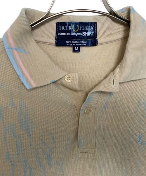 FRED PERRY（フレッドペリー）FRED PERRY (フレッドペリー) COMME des GARCONS (コムデギャルソン) FRED PERRY COMME des GARCONS ポロシャツ ベージュ×ブルー サイズ:Mの古着・服飾アイテム