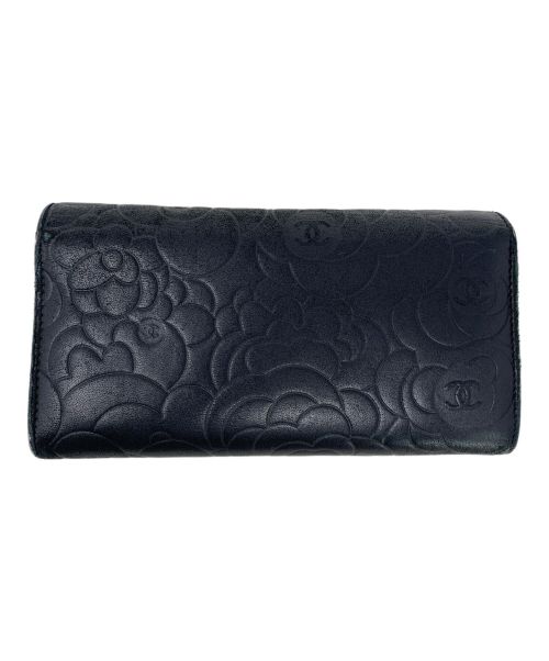 CHANEL（シャネル）CHANEL (シャネル) カメリアエンボス ココマーク ロングフラップウォレット ブラックの古着・服飾アイテム