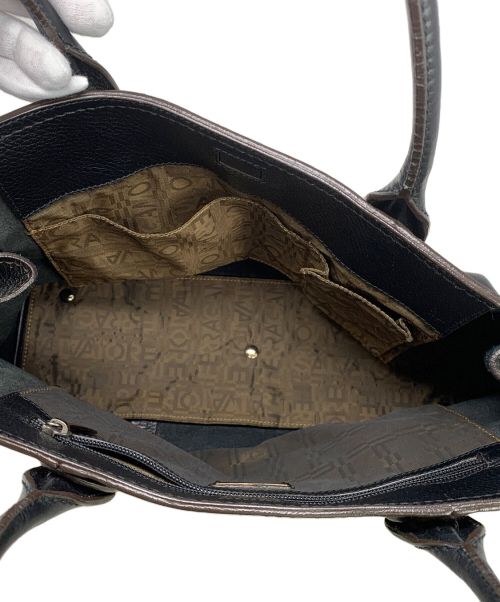 Salvatore Ferragamo（サルヴァトーレ フェラガモ）Salvatore Ferragamo (サルヴァトーレ フェラガモ) レザーショルダーバッグ ブラックの古着・服飾アイテム