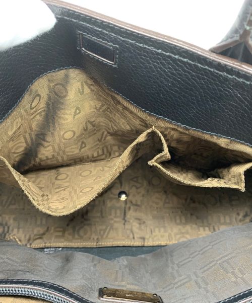 Salvatore Ferragamo（サルヴァトーレ フェラガモ）Salvatore Ferragamo (サルヴァトーレ フェラガモ) レザーショルダーバッグ ブラックの古着・服飾アイテム