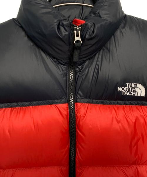THE NORTH FACE（ザ ノース フェイス）THE NORTH FACE (ザ ノース フェイス) THE NORTH FACE ヌプシベスト ブラック×レッド サイズ:Mの古着・服飾アイテム