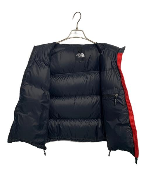 THE NORTH FACE（ザ ノース フェイス）THE NORTH FACE (ザ ノース フェイス) THE NORTH FACE ヌプシベスト ブラック×レッド サイズ:Mの古着・服飾アイテム